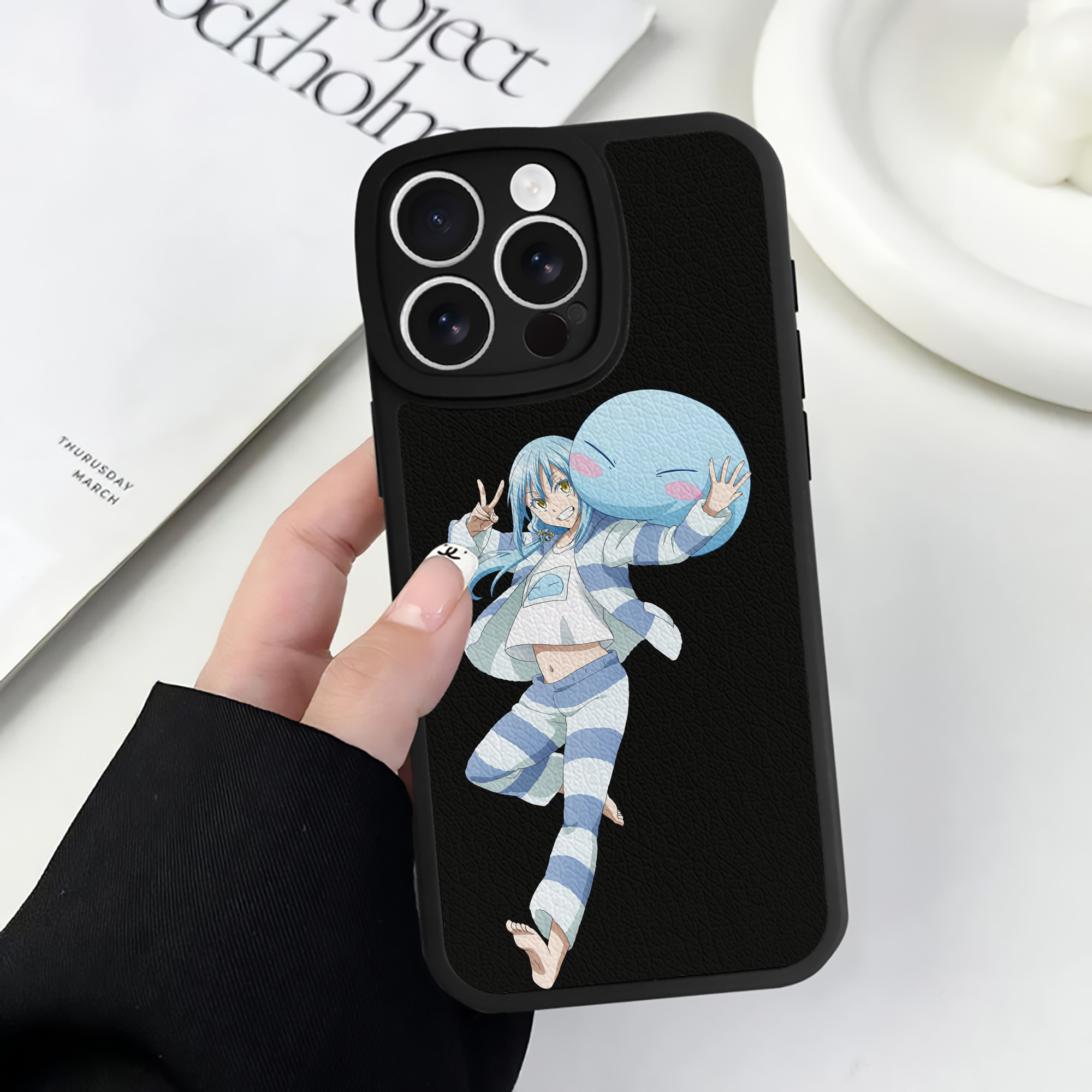 （画像用） 転スラ Regarding Reincarnated to Slime 【iPhone 16シリーズ対応】シリコンスマホケース（レザー調） 材質：シリコン